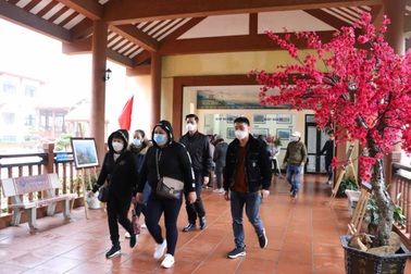 Quảng Ninh đón trên 837.000 lượt du khách trong những ngày đầu năm