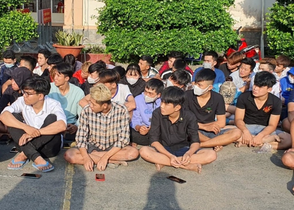 Tiền Giang khởi tố 11 quái xế đua xe trái phép - 2 Tiền Giang khởi tố 11 quái xế đua xe trái phép - 2