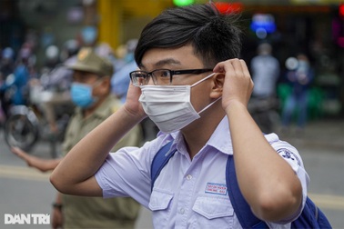 TPHCM khẩn cấp ngưng toàn bộ hoạt động dạy học, nội trú