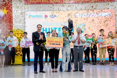 Sinh viên HUTECH khởi nghiệp từ thời trang tái chế - tiếp cận xu thế "xanh" hóa môi trường