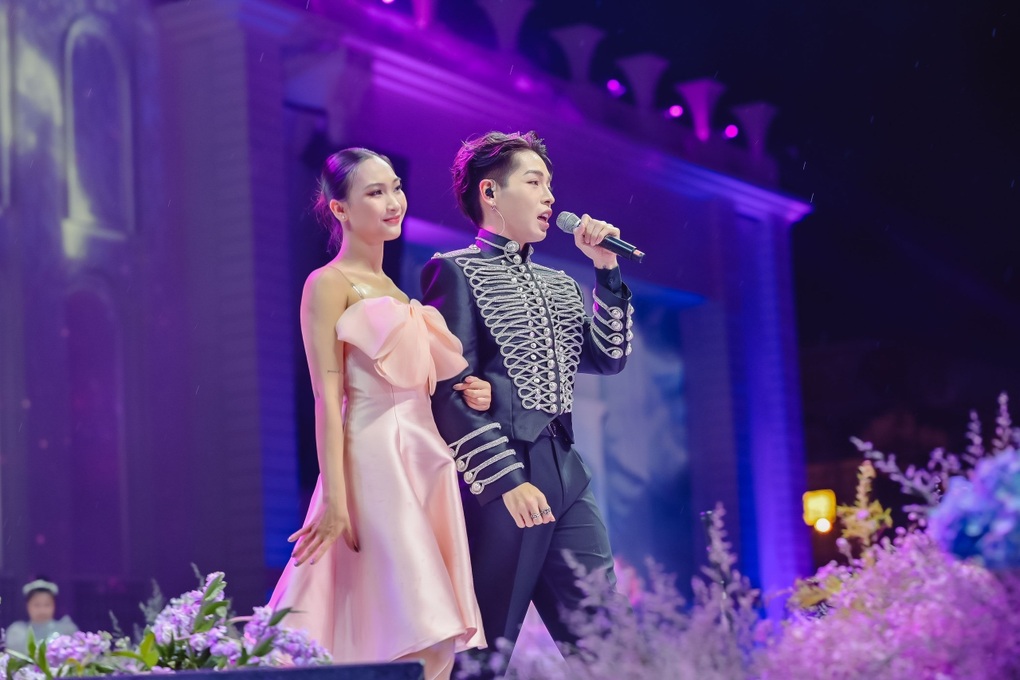 Dàn sao Việt dự đám cưới hoành tráng ở miền Tây - 3 Dàn sao Việt dự đám cưới hoành tráng ở miền Tây - 3