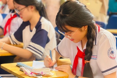 Dạy 2 buổi/ngày dễ bị bắt lỗi "dạy thêm trá hình"