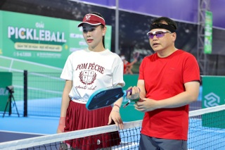 Phương Oanh - Shark Bình đấu "máu lửa", gây sốt ở giải pickleball Dân trí - 13