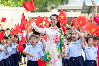 Lễ khai giảng không lẵng hoa