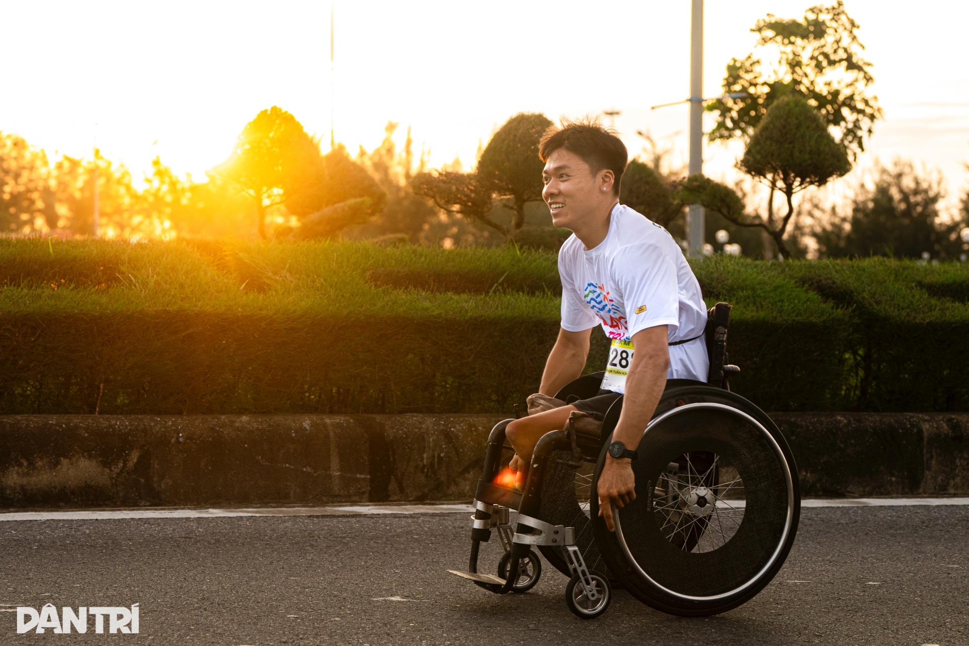 Running steps on the brilliant route of Quang Tri International Marathon - 21 Những bước chạy trên cung đường rực rỡ của Quảng Trị International Marathon - 21
