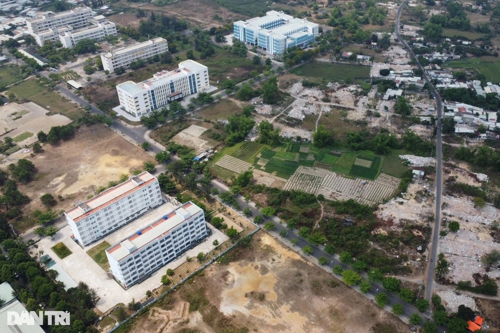 Khởi công hạ tầng 300 tỷ đồng ở dự án làng Đại học Đà Nẵng - 2 Khởi công hạ tầng 300 tỷ đồng ở dự án làng Đại học Đà Nẵng - 2