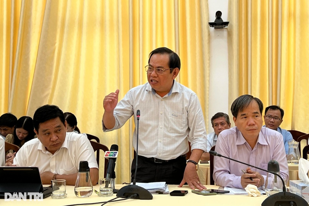 Vì sao Cần Thơ hễ mưa lớn là ngập dù có cống ngăn triều? - 2 Vì sao Cần Thơ hễ mưa lớn là ngập dù có cống ngăn triều? - 2