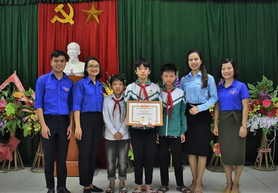Nam sinh cứu hai bạn đuối nước được trao tặng Huy hiệu “Tuổi trẻ dũng cảm” - 1 Nam sinh cứu hai bạn đuối nước được trao tặng Huy hiệu “Tuổi trẻ dũng cảm” - 1