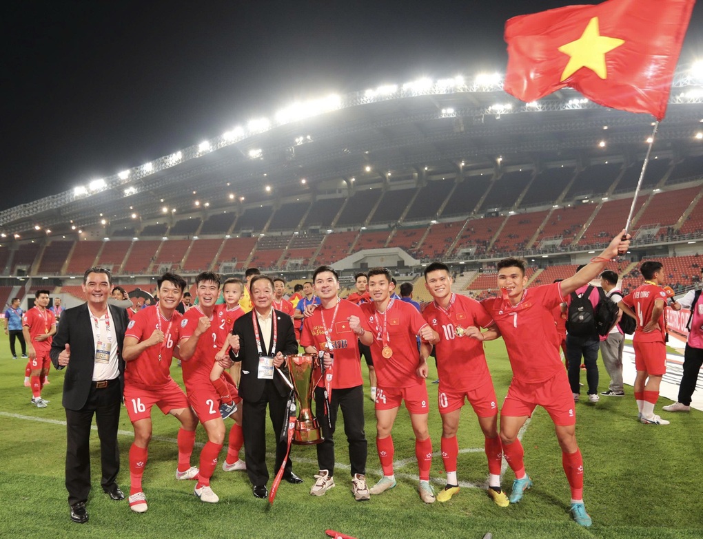 Nỗ lực của bầu Hiển: Trách nhiệm vì thương hiệu quốc gia - 1 Nỗ lực của bầu Hiển: Trách nhiệm vì thương hiệu quốc gia - 1