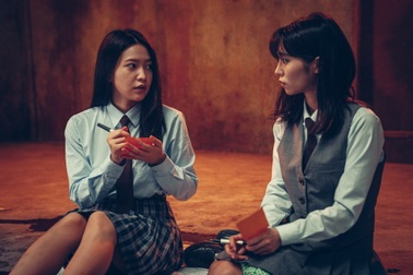 Yeri (Red Velvet) tái ngộ khán giả Việt qua màn ảnh sau chuyến đi Đà Nẵng