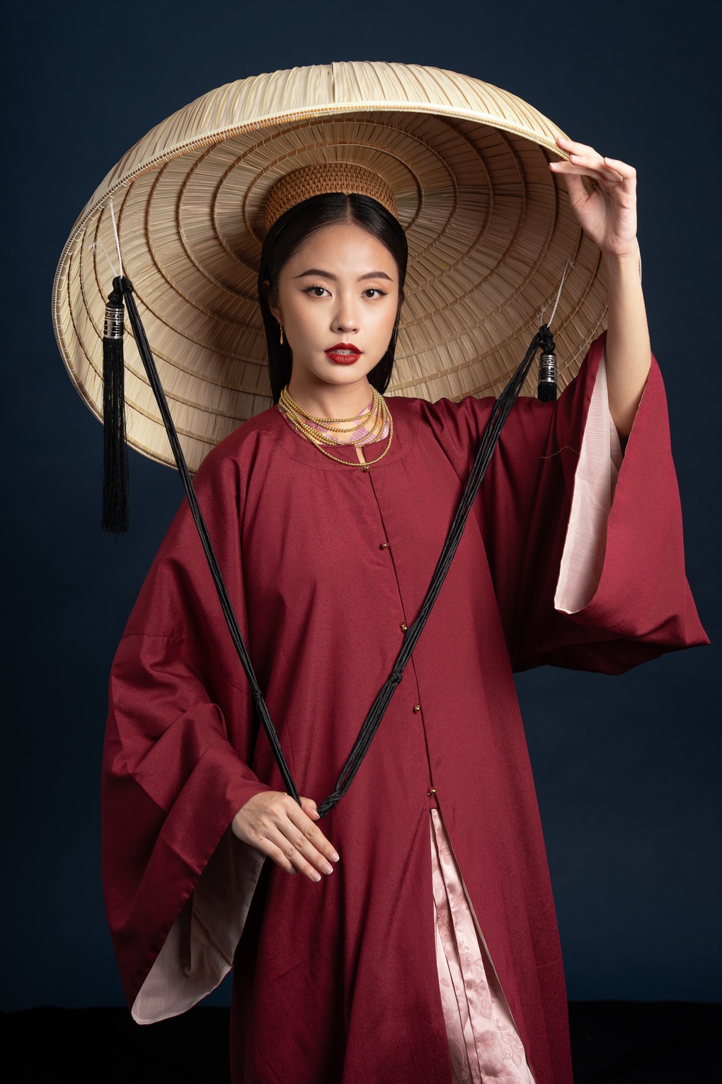 Rima Thanh Vy: Tôi tập đi đứng khoan thai, nói năng từ tốn để vào vai Tấm - 2 Rima Thanh Vy: Tôi tập đi đứng khoan thai, nói năng từ tốn để vào vai Tấm - 2