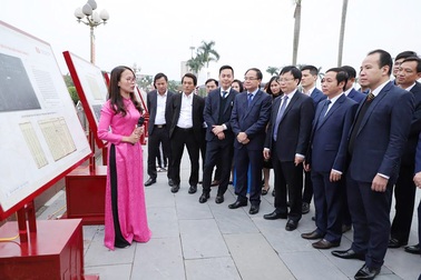 Triển lãm 68 hình ảnh quý hiếm về hình thành 990 năm Nghệ An