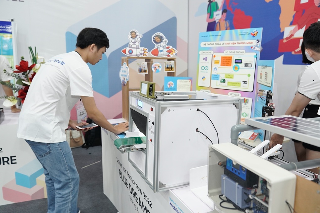 Thực tế cuộc sống trở thành chất liệu, động lực cho người trẻ - 2 Thực tế cuộc sống trở thành chất liệu, động lực cho người trẻ - 2