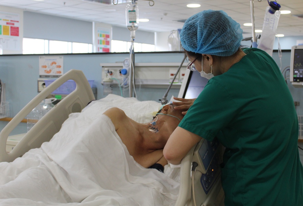 Bác sĩ BV Quân y 175 kêu cứu giúp bệnh nhân nguy kịch, không thân nhân - 3 Bác sĩ BV Quân y 175 kêu cứu giúp bệnh nhân nguy kịch, không thân nhân - 3