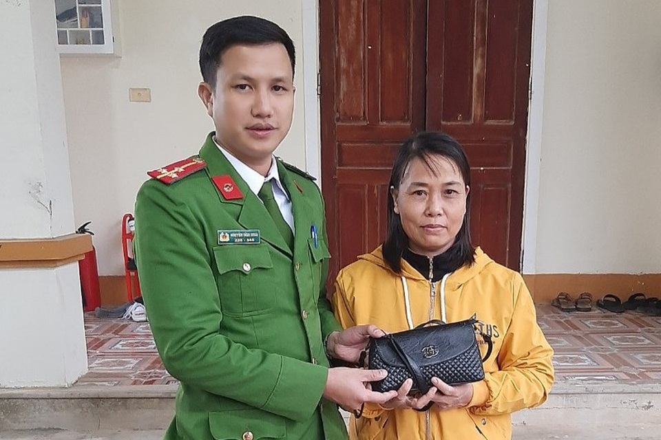 Người phụ nữ suýt mất cả gia tài vì một phút lơ đễnh - 1