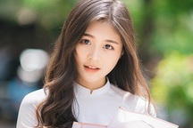 Hot girl ĐH Ngoại thương đẹp như nàng thơ trong bộ ảnh chia tay thời sinh viên