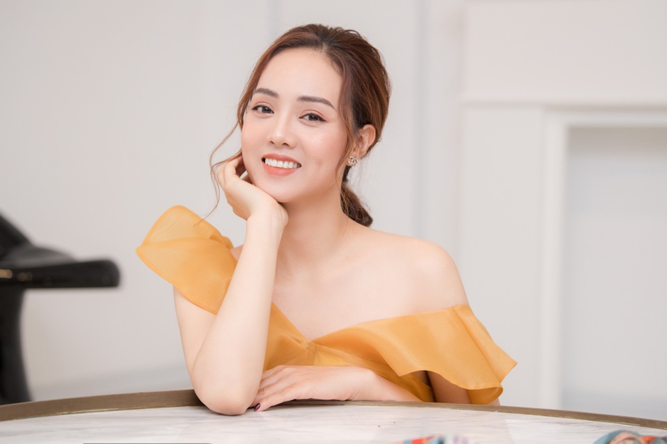 Bạn gái Công Lý: “Gần đây nhiều người hỏi chúng tôi còn hạnh phúc không?” - 2 Bạn gái Công Lý: “Gần đây nhiều người hỏi chúng tôi còn hạnh phúc không?” - 2