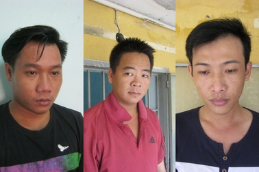 Bắt khẩn cấp 3 nghi can chém gục nhân viên cửa hàng thời trang