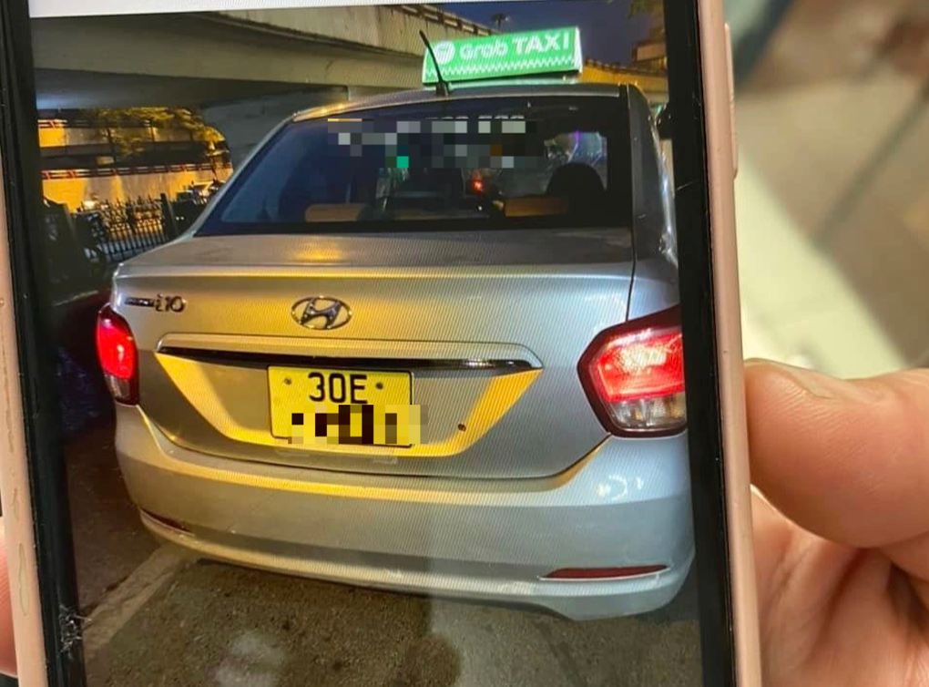 Vụ taxi ở Hà Nội bị tố đi 50m thu 500.000 đồng: Khách Tây nói gì? - 2 Vụ taxi ở Hà Nội bị tố đi 50m thu 500.000 đồng: Khách Tây nói gì? - 2