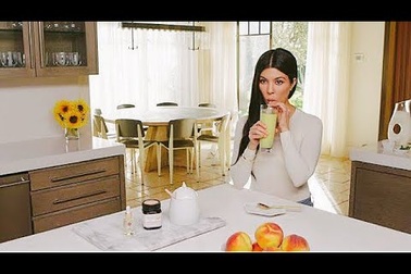 Kourtney Kardashian hướng dẫn cách chế biến đồ ăn