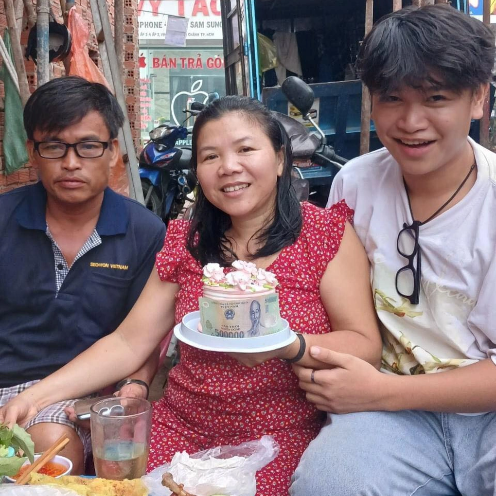 Cuộc sống của chàng trai ở TPHCM có tên độc lạ Lê Minh Win