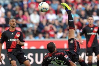 Pha làm bàn kiểu “xe đạp chổng ngược” đẹp đến sững sờ