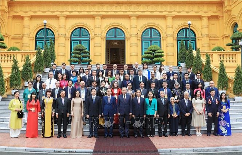 Tổng Bí thư, Chủ tịch nước Tô Lâm gặp mặt kiều bào tiêu biểu - 2 Tổng Bí thư, Chủ tịch nước Tô Lâm gặp mặt kiều bào tiêu biểu - 2