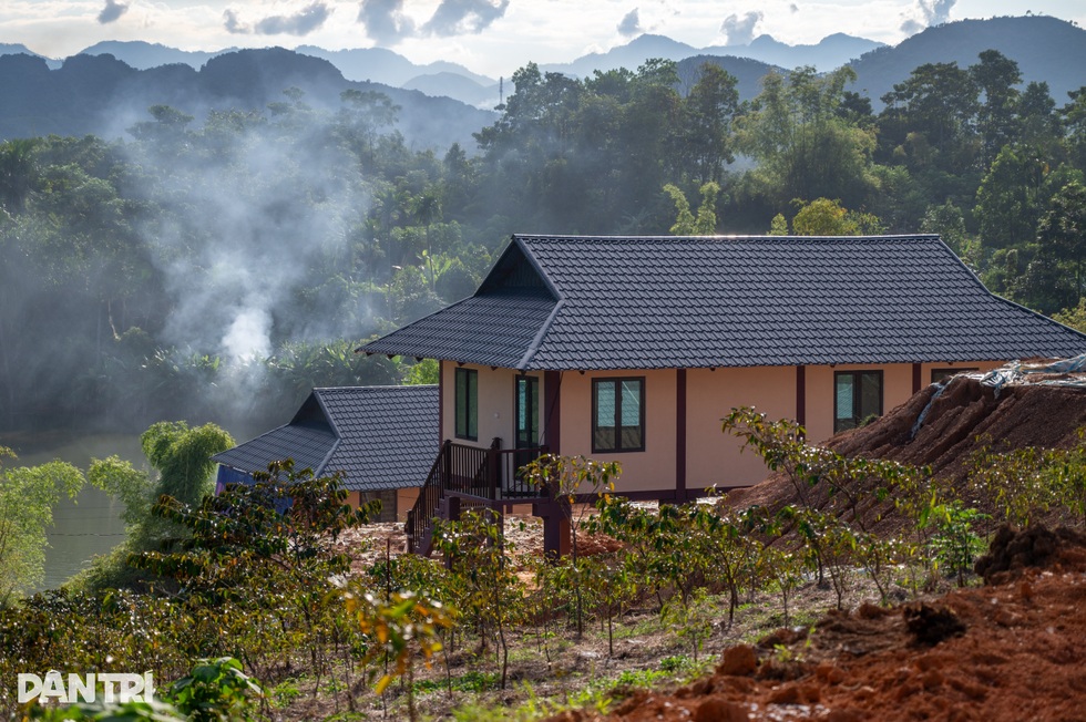 Làm dân vận, không ngại ngần gõ cửa từng nhà... xin đất - 20 Làm dân vận, không ngại ngần gõ cửa từng nhà... xin đất - 20