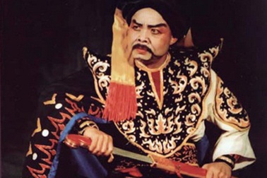 Nghệ sỹ đích thực thì nghèo, nghệ sỹ “hàng chợ” thì giàu!