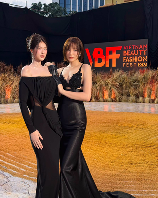 Show thời trang gặp mưa to, chồng Hoa hậu Khánh Vân có hành động gây chú ý - 6