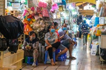 Tiểu thương chợ Bến Thành đóng cửa sạp hàng vì đâu?