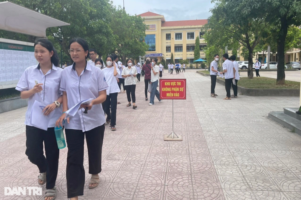Kỳ quan động Phong Nha vào đề thi tuyển sinh lớp 10 - 3 Kỳ quan động Phong Nha vào đề thi tuyển sinh lớp 10 - 3