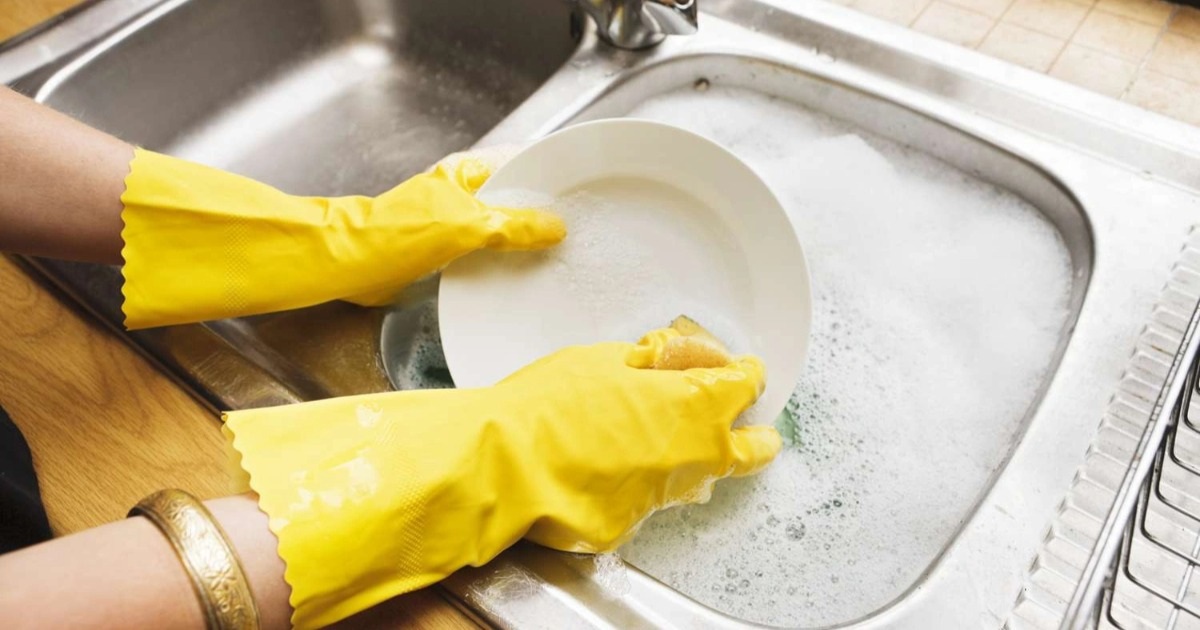 Bạn đã biết cách rửa bát đúng để không gây hại sức khỏe