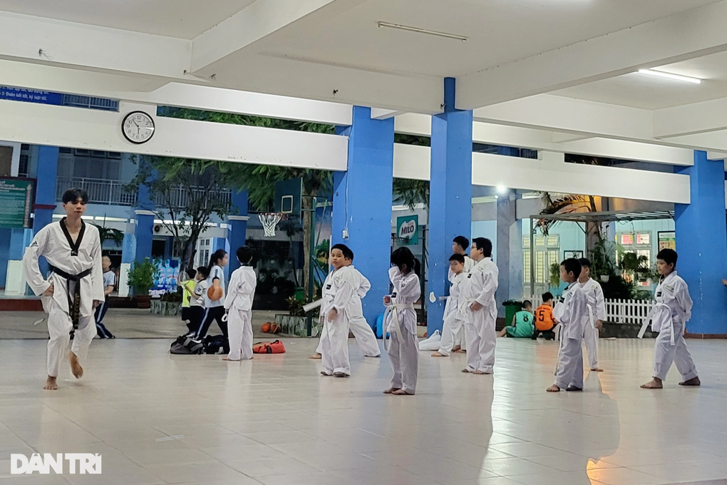 TPHCM: Dạy võ tự vệ cho học sinh, giáo viên để chống bạo lực học đường - 1 TPHCM: Dạy võ tự vệ cho học sinh, giáo viên để chống bạo lực học đường - 1