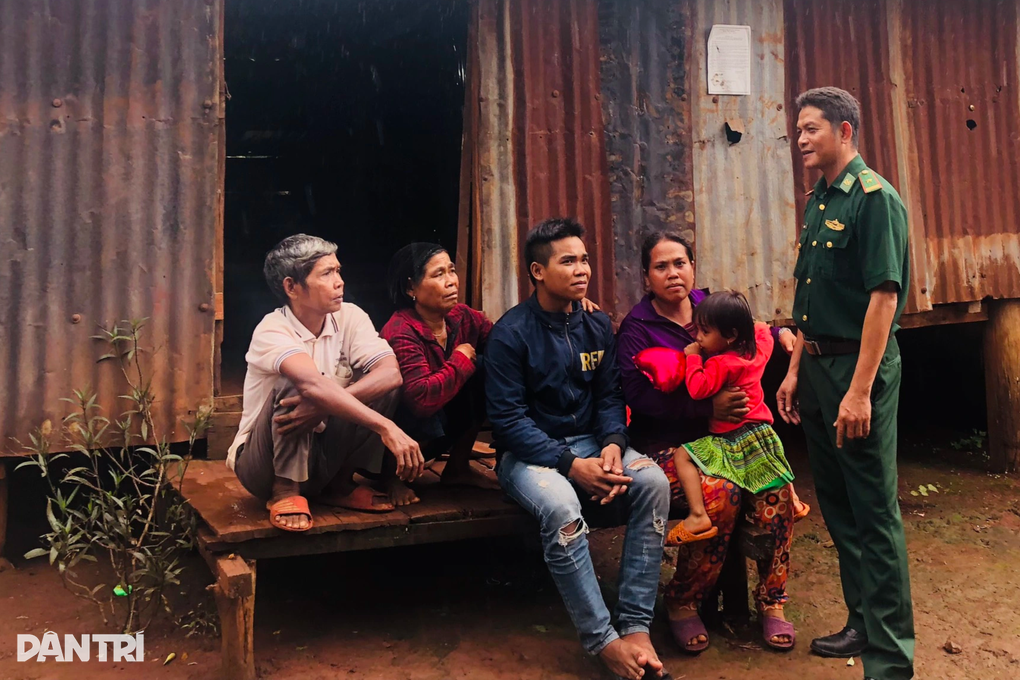 Nỗi ám ảnh của nhóm thanh niên tìm việc nhẹ, lương cao nơi... đất hứa - 9 Nỗi ám ảnh của nhóm thanh niên tìm việc nhẹ, lương cao nơi... đất hứa - 9