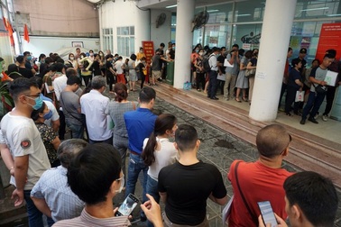 1 triệu lao động mất việc, 17 triệu người giảm thu nhập vì Covid-19