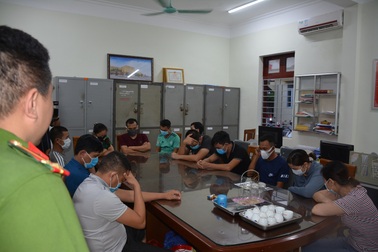 Đánh sập “sới” bạc lưu động qui mô “khủng”