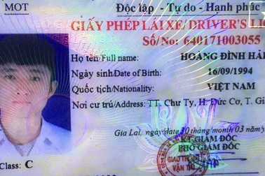 Nhờ người tìm ôtô bị cướp, "tự tố" mình thua bạc