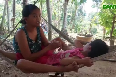 Cuộc sống lay lắt của một gia đình 3 thế hệ toàn người khờ khạo