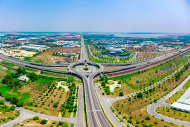 Cầu vượt 2 tầng biểu tượng hoa xương rồng ở khu kinh tế mở Chu Lai