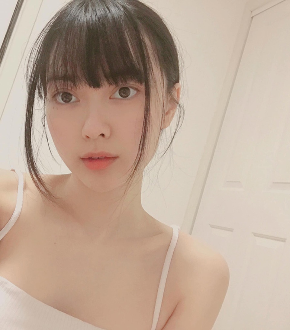 Hot girl ảnh thẻ mặt xinh như búp bê, gợi cảm bất ngờ sau 4 năm nổi tiếng - 13 Hot girl ảnh thẻ mặt xinh như búp bê, gợi cảm bất ngờ sau 4 năm nổi tiếng - 13