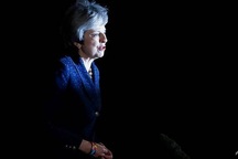 Bà May chuyển sang "Kế hoạch B" cho Brexit
