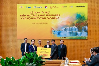 “Bầu Hiển” ủng hộ 5 tỷ đồng hỗ trợ người nghèo tỉnh Cao Bằng