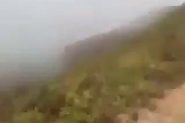 Phượt thủ rơi xuống vực tại "Sống Khủng Long" ngày mùng 4 Tết