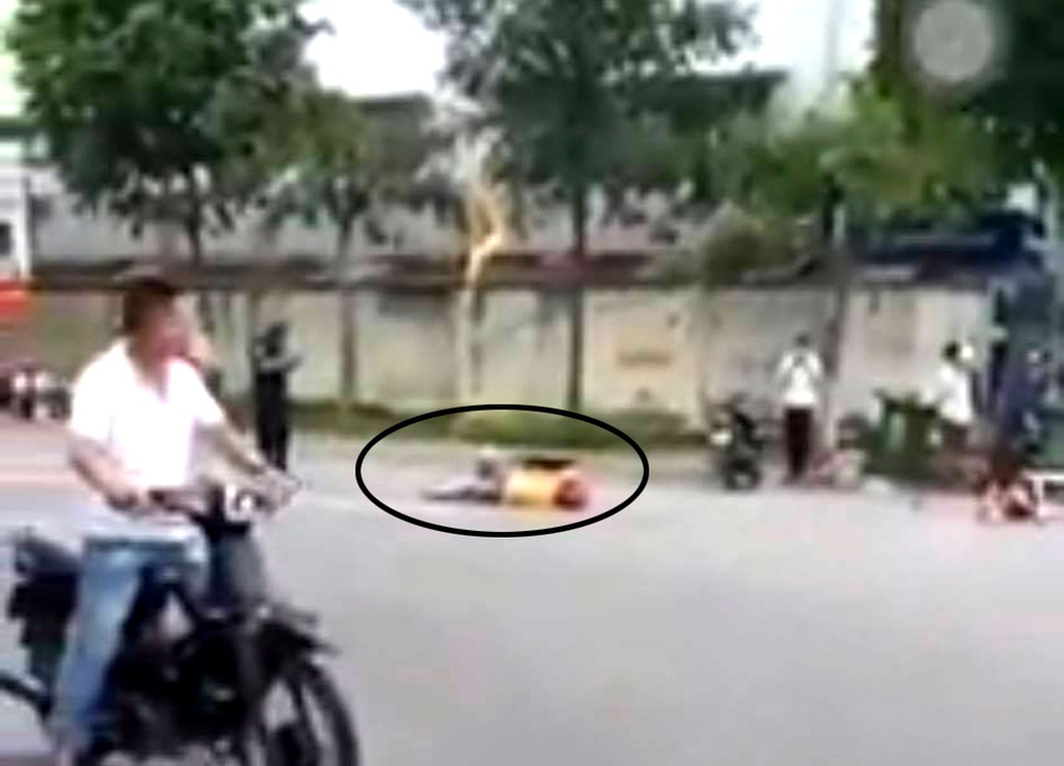 Gặp tai nạn ngay gần phòng khám đa khoa nhưng không được cứu giúp - 1 Gặp tai nạn ngay gần phòng khám đa khoa nhưng không được cứu giúp - 1