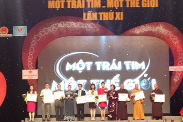 Vietcombank ủng hộ 1,5 tỷ đồng giúp đỡ người khuyết tật