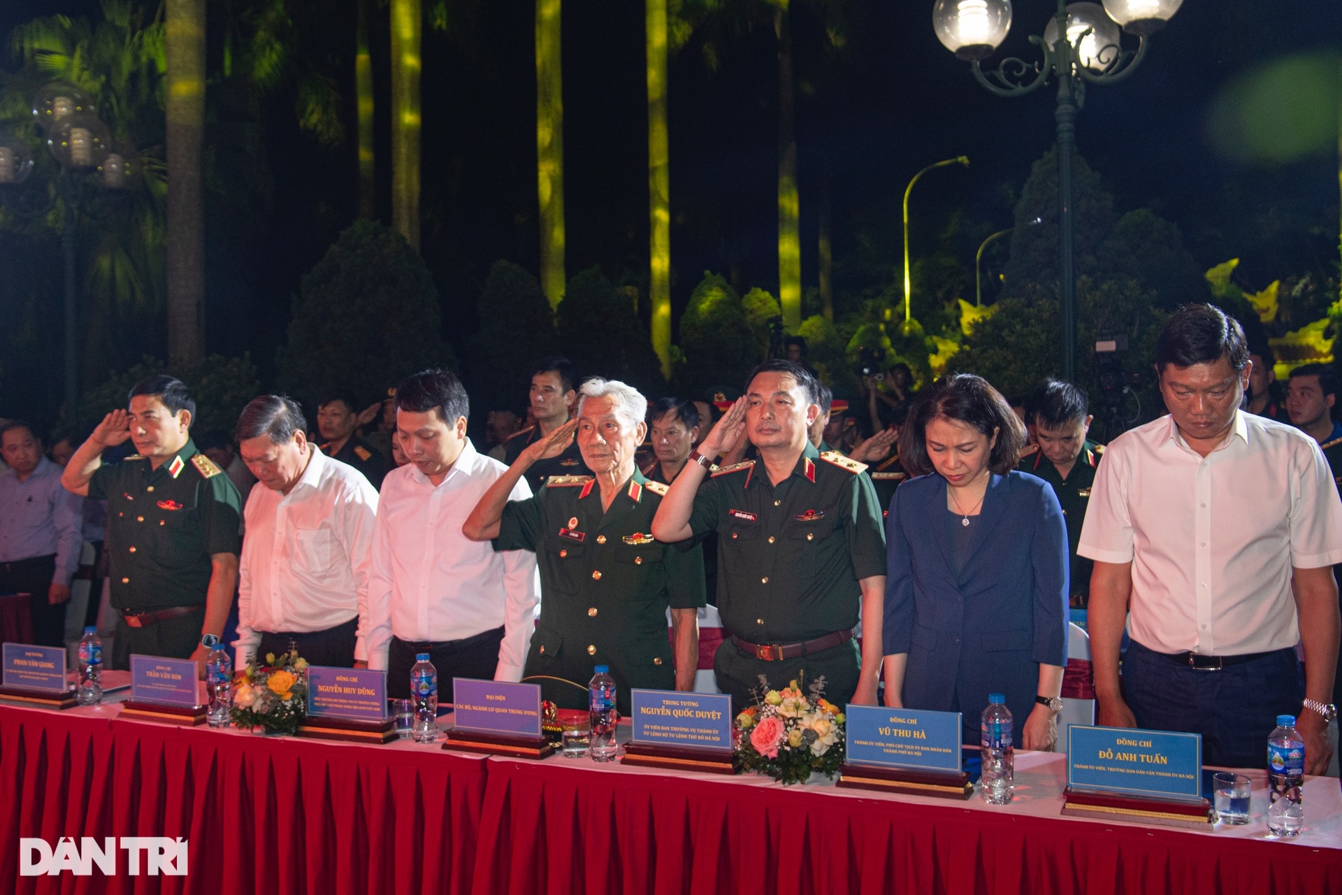 Bộ trưởng Quốc phòng Phan Văn Giang tri ân các anh hùng liệt sĩ tại Hà Nội - 1 Bộ trưởng Quốc phòng Phan Văn Giang tri ân các anh hùng liệt sĩ tại Hà Nội - 1