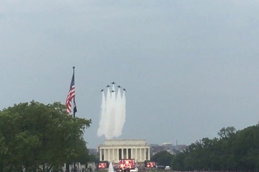 Máy bay quân sự phô diễn sức mạnh mừng quốc khánh Mỹ