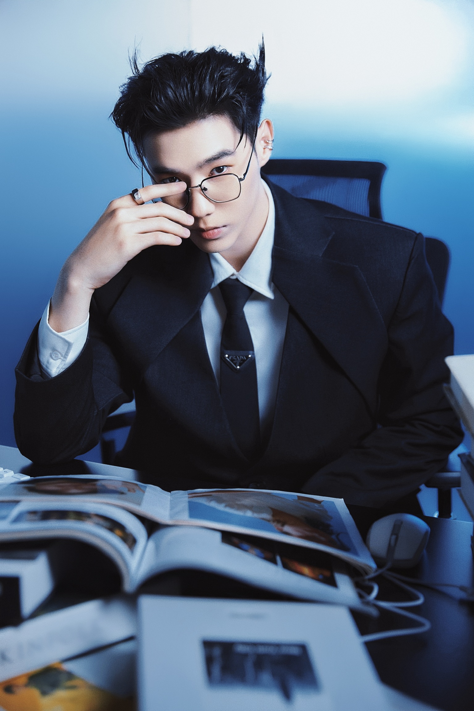 El guapo ídolo vietnamita que una vez confundió a My Tam lanzó un MV usando tecnología de inteligencia artificial - 1 Mỹ nam Vienam Idol từng khiến Mỹ Tâm bối rối ra MV dùng công nghệ AI - 1