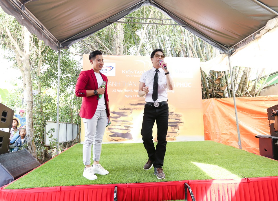 Nguyên Khang song ca cùng Ngọc Sơn - 4 Nguyên Khang song ca cùng Ngọc Sơn - 4